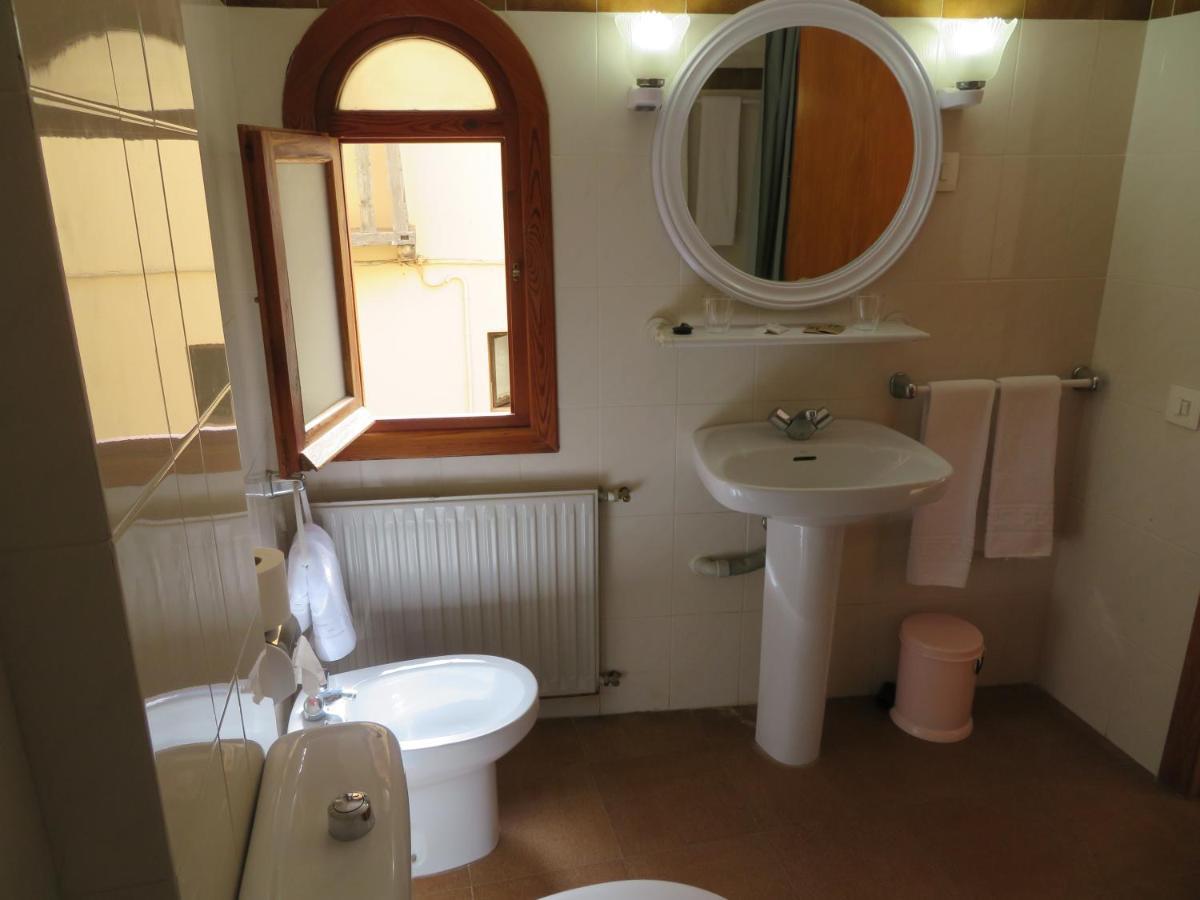 Meson La Lonja Otel Herbes Dış mekan fotoğraf